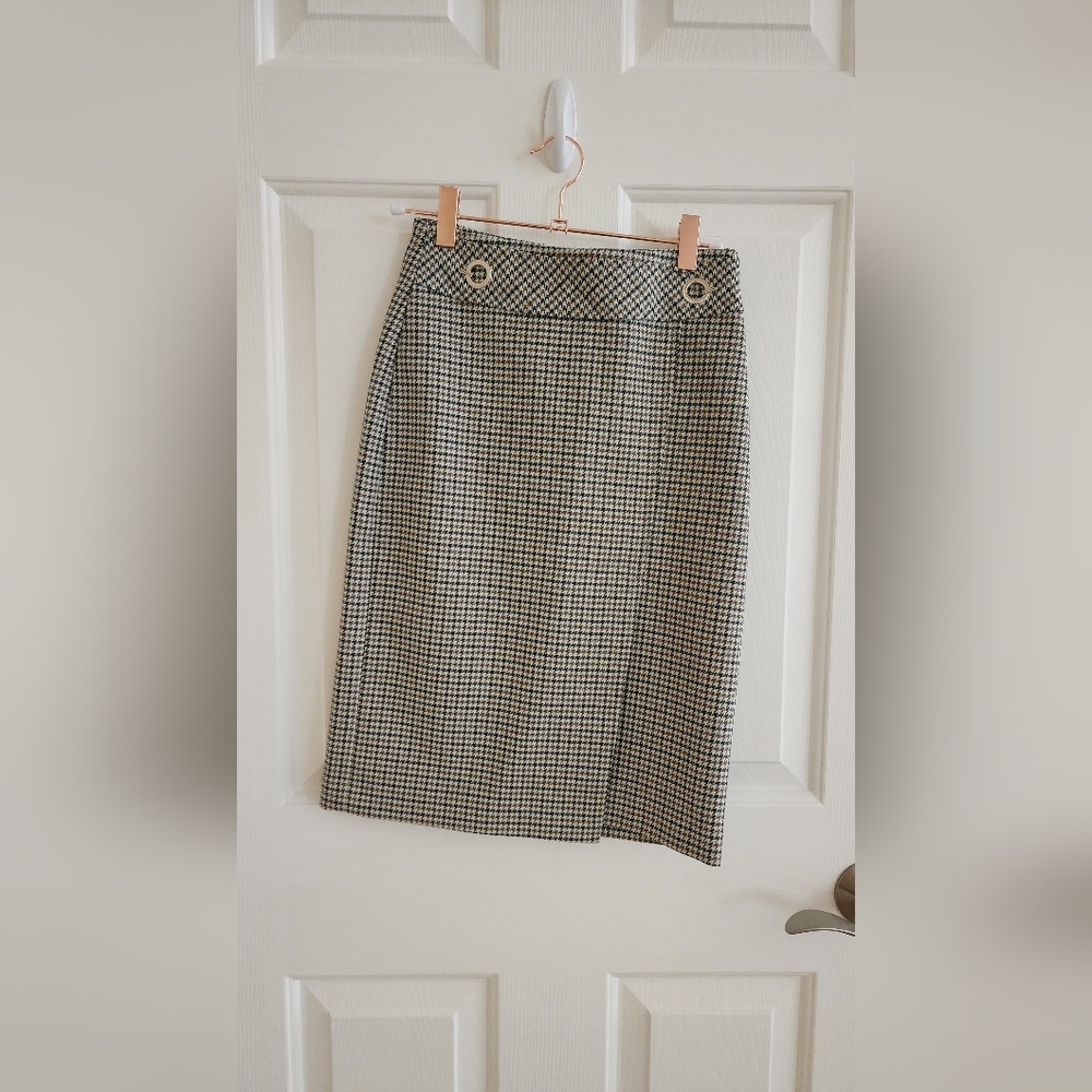 Houndstooth Pencil Skirt